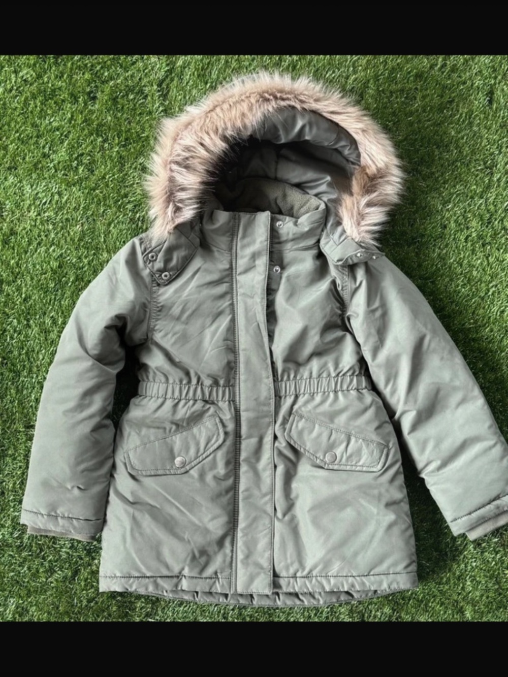 H&M Olive Green Hooded Puffer Coat with Faux Fur Trim girls size 6